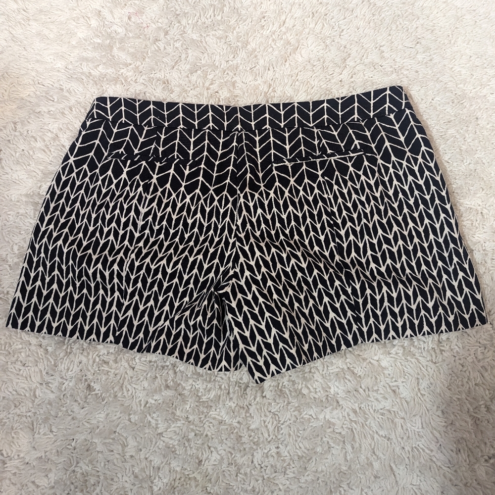 Gap preppy canvas print shorts